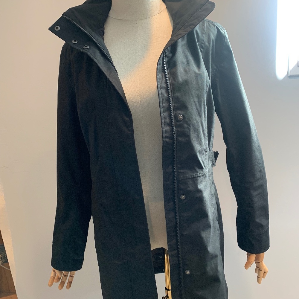 Northface Wind/Rain Coat in Black XS